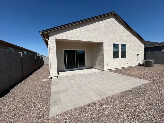 Foto del edificio - Brand New 4-Bedroom Home in DR Horton’s Ne...