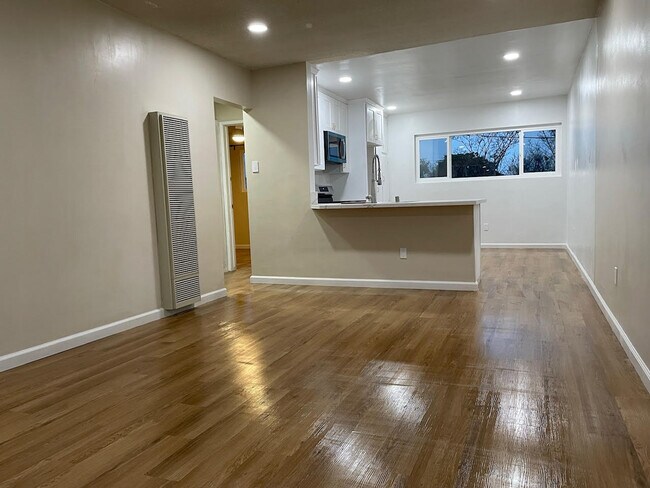 Foto del edificio - 2117 247th St