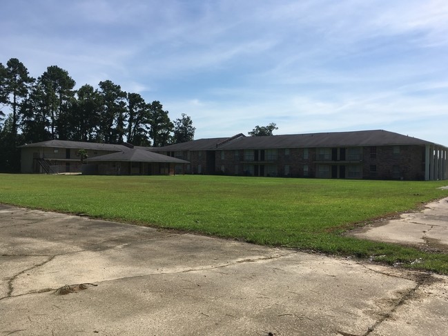 Building Photo - University Apartments