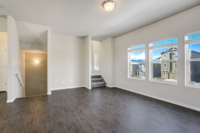 Building Photo - 753 Grissom Dr