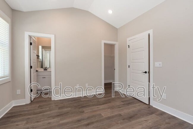 Photo - 1723 Perimeter Lp House