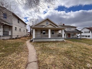 Building Photo - 1212 W Fairview Ave