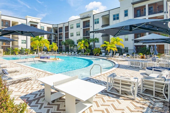 Foto del edificio - 8890 Founders Square Dr