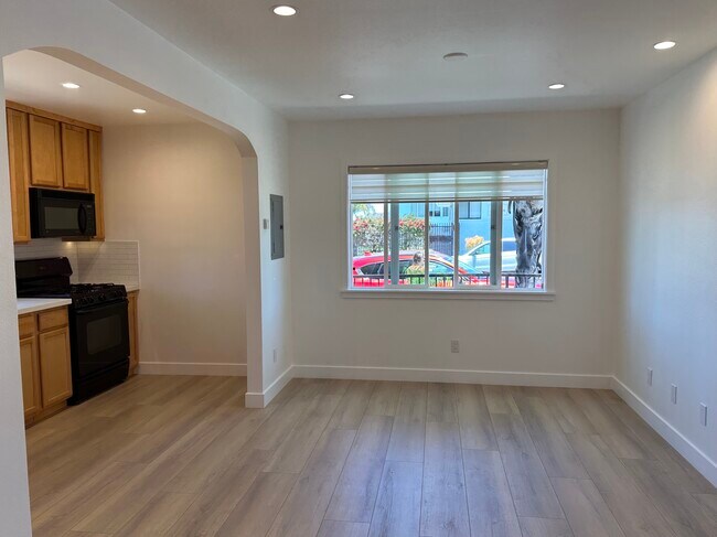 Building Photo - 6101 Adelaide Ave