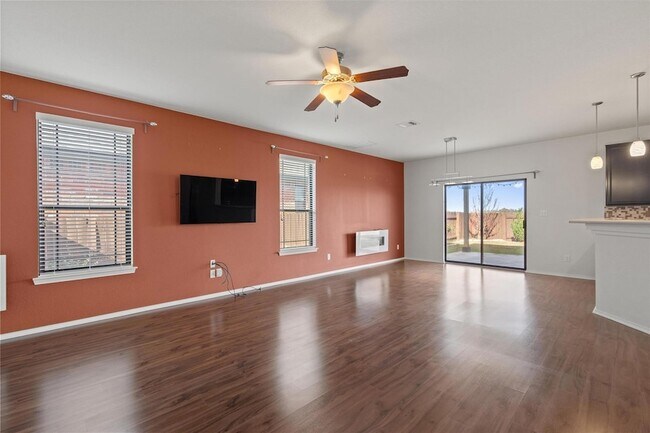 Foto del edificio - 12036 Pecangate Way