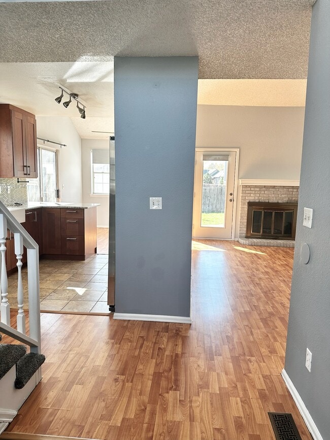 Building Photo - 1364 W 134th Dr