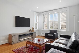 Building Photo - 520 Beacon St