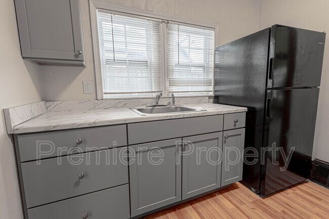 Foto del edificio - 205 S Willis Ave