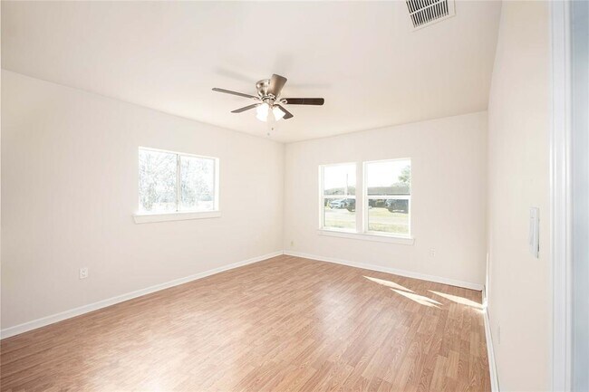 Foto del edificio - 1132 2nd St