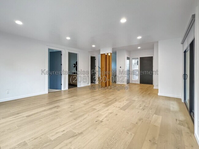 Foto del edificio - 6968 E La Cuesta St