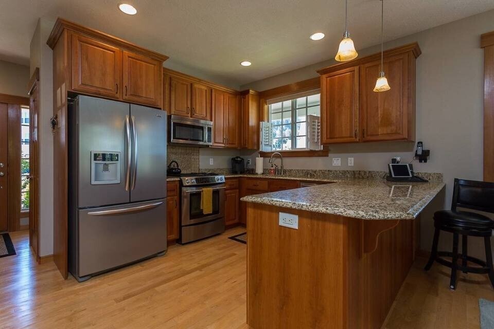 Foto principal - BEAUTIFUL HOUSE IN MILL POND -- ONLY MINUTES FROM DOWNTOWN!!