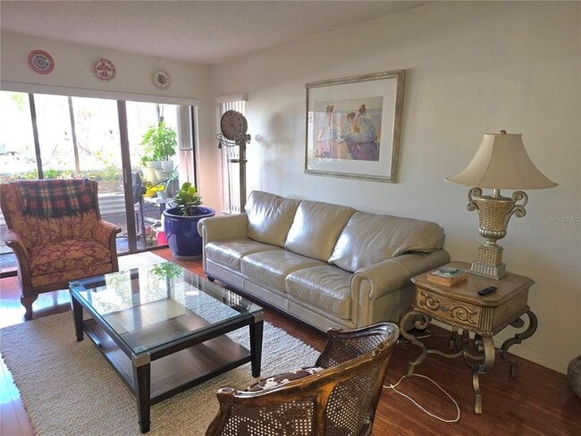 Building Photo - 1281 Pine Ridge Cir E