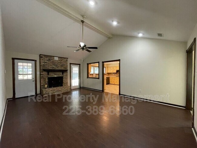 Foto del edificio - 4513 Woodlyn Dr