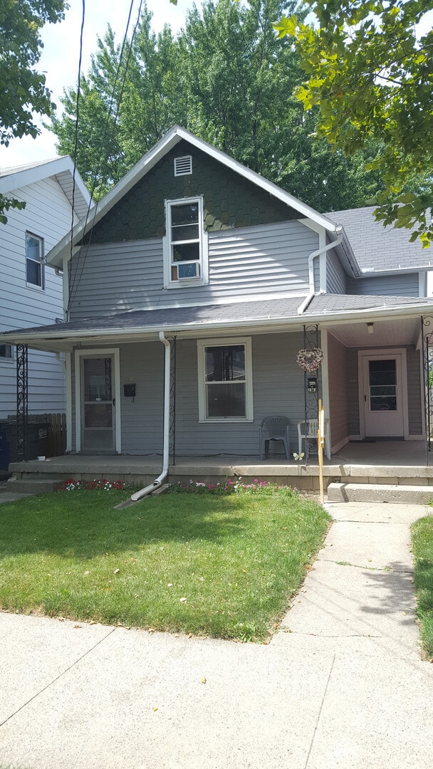 Building Photo - 2341 Caledonia St