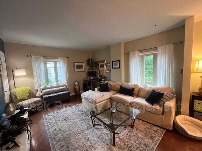 Foto del edificio - 3533 Hanover Ave.