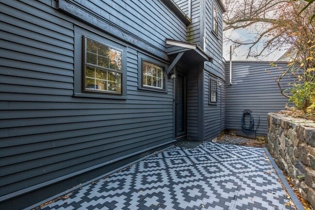 Foto del edificio - 1 Mugford St