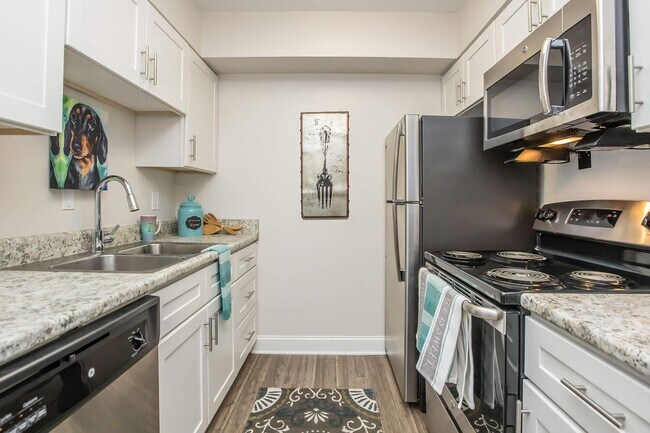 Foto del edificio - Nob Hill Apartment Homes
