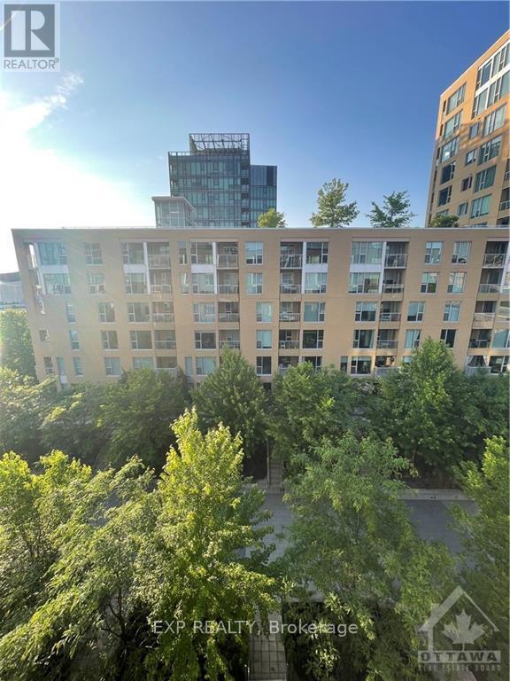 Building Photo - 300A Lett St