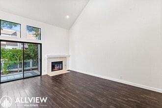 Building Photo - 67 Greenmoor