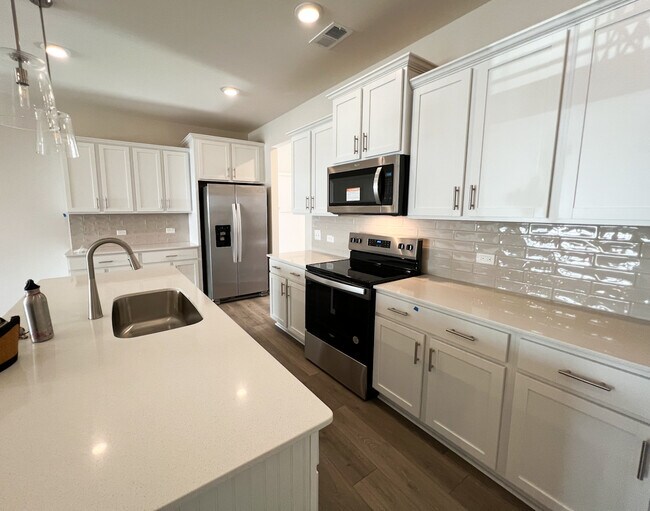 Building Photo - 439 Avocet Dr