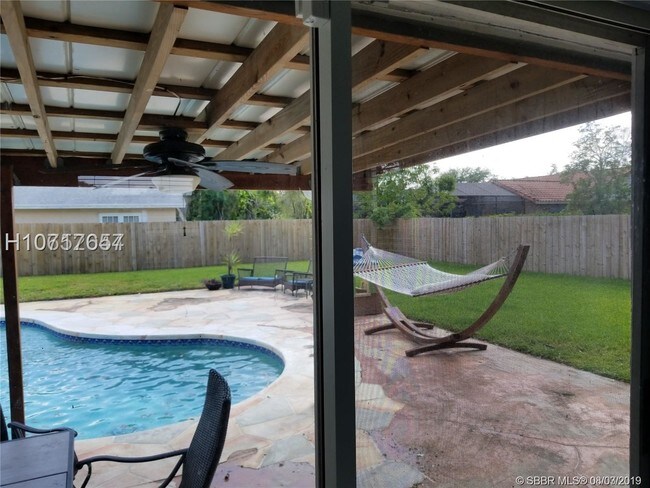 Foto del edificio - 1101 SW 70th Ave