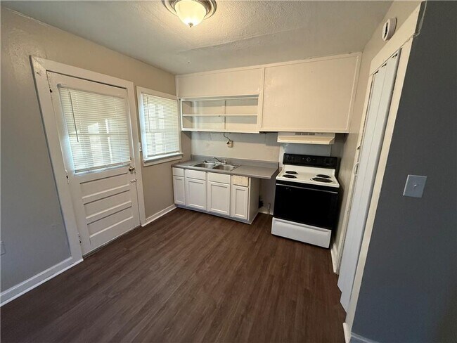 Foto del edificio - 353 11th Ave