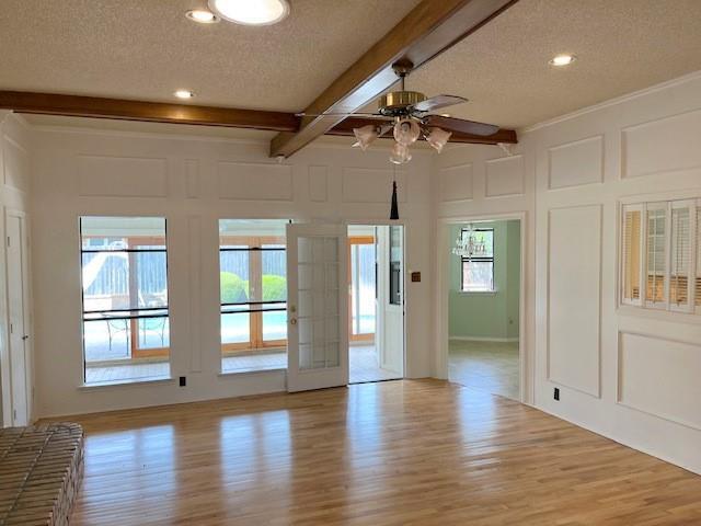 Building Photo - 2226 Fall River Dr