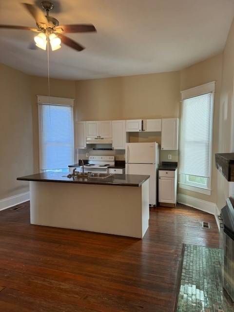Building Photo - Charming 2BR/1BA spacious home in Nashville!
