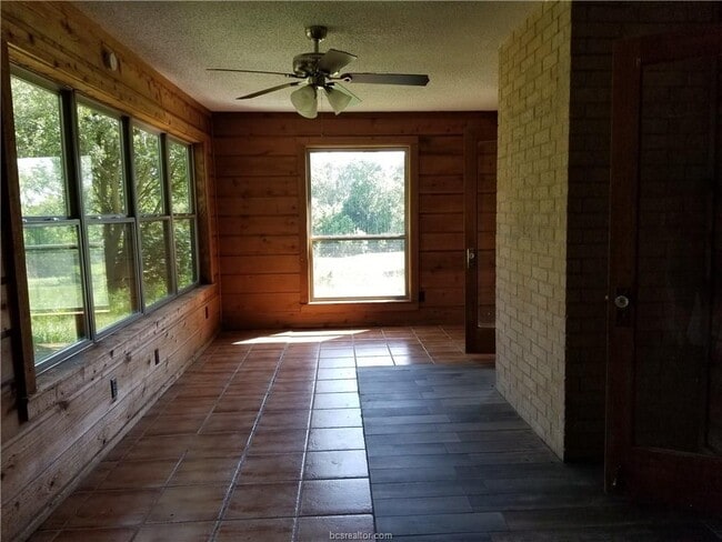 Building Photo - 2087 TX-OSR