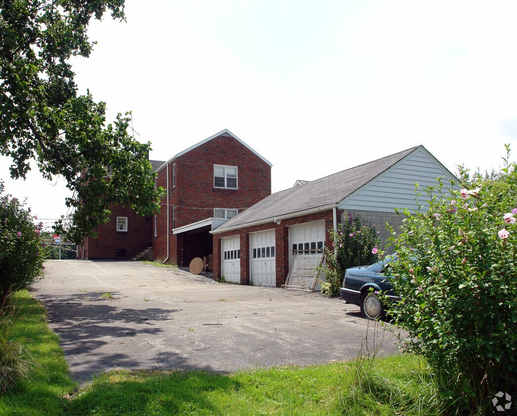 4376 Mahoning Ave, Austintown, OH 44515 Apartments in Austintown, OH