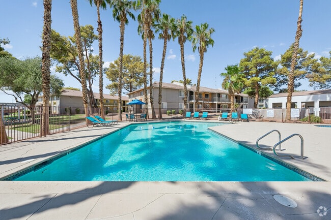 Piscina - Harmon Hills