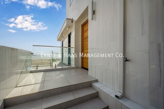 Foto del edificio - 1724 Bluff Pl
