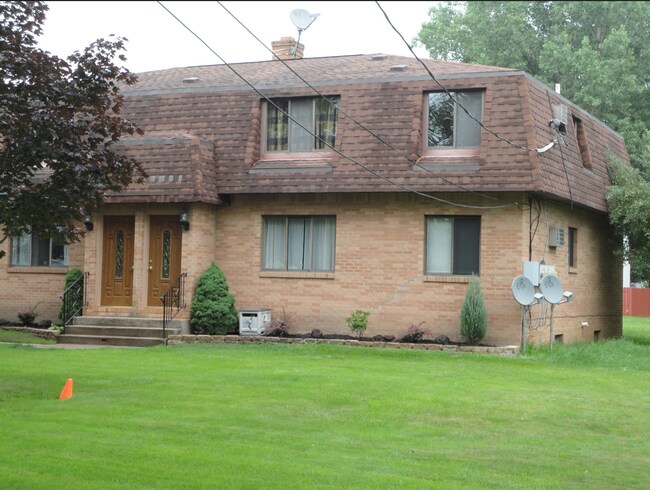 Exterior - 169 Jefferson Ave