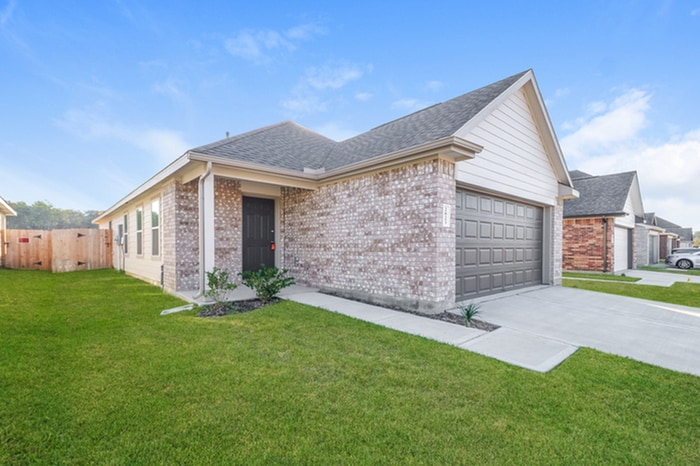 Building Photo - 2823 Briggs Dr