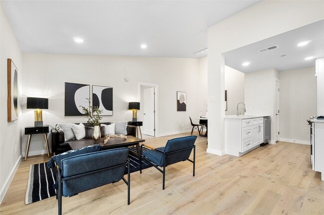 Foto del edificio - 4506 Dorsett Oaks Cir