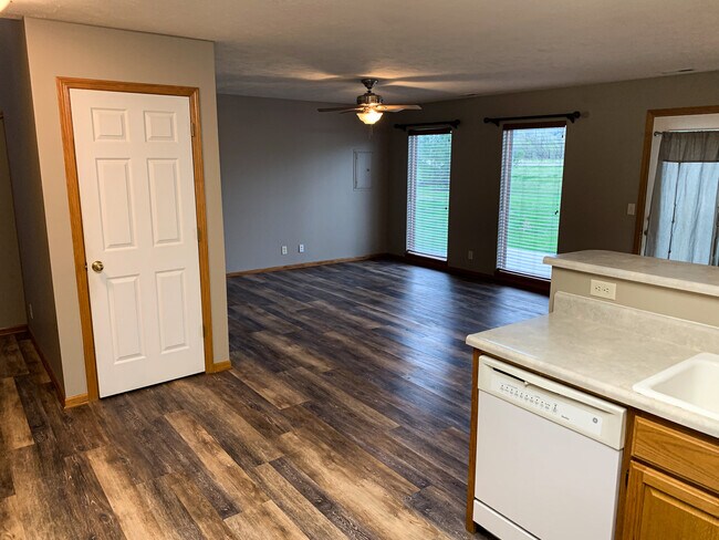 Foto del edificio - 8851 Venice Ln