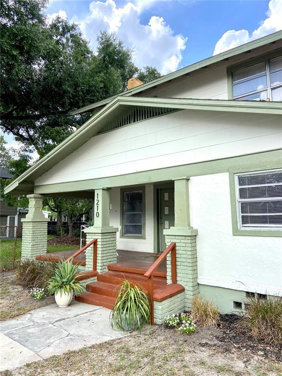 Building Photo - 1210 Holmes Ave