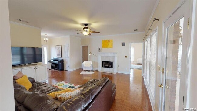 Foto del edificio - 1648 Worthing Rd