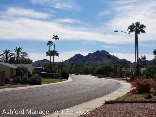 Foto del edificio - 4 br, 3 bath House - 10028 N. 30th St.