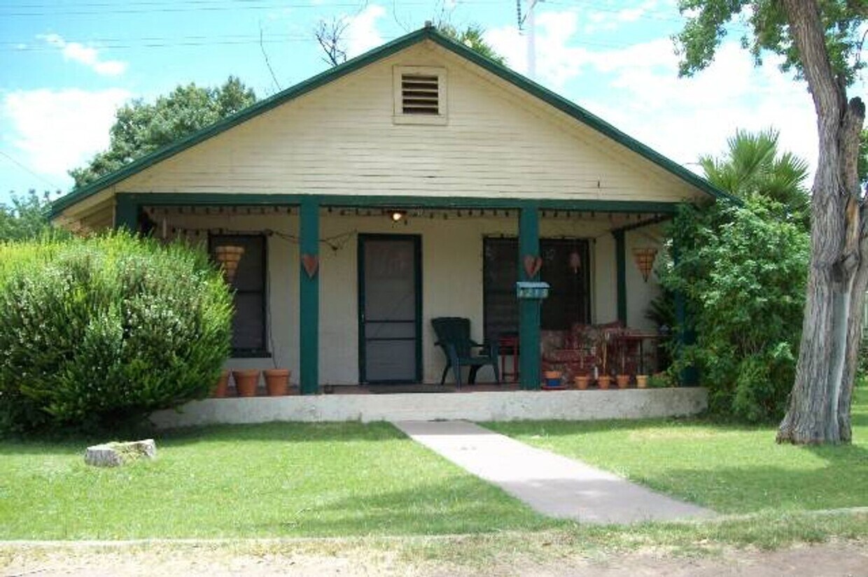 Foto principal - **Charming 2 Bedroom Home in Tempe – Avail...