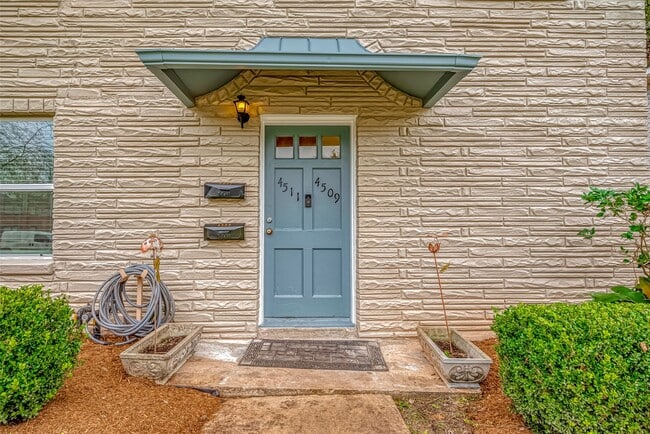 Building Photo - 4509 Larch Ln