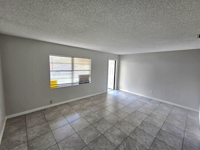 Photo - 2584 Seneca Ave House