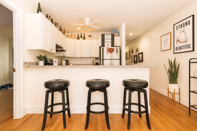 Building Photo - 60 Egmont St