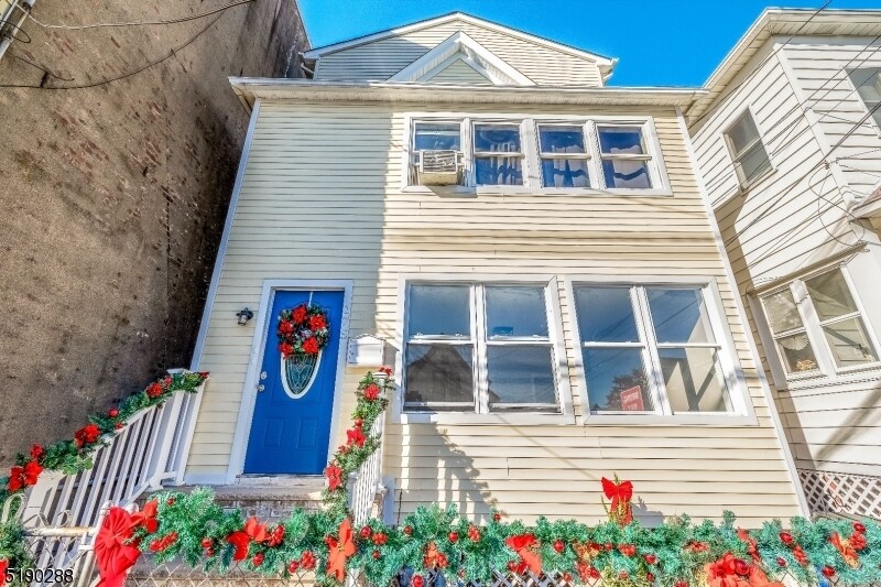 175 Banta Ave Unit 1, Garfield, NJ 07026 Room for Rent in Garfield