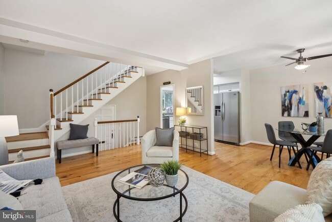 Building Photo - 1320 Martha Custis Dr