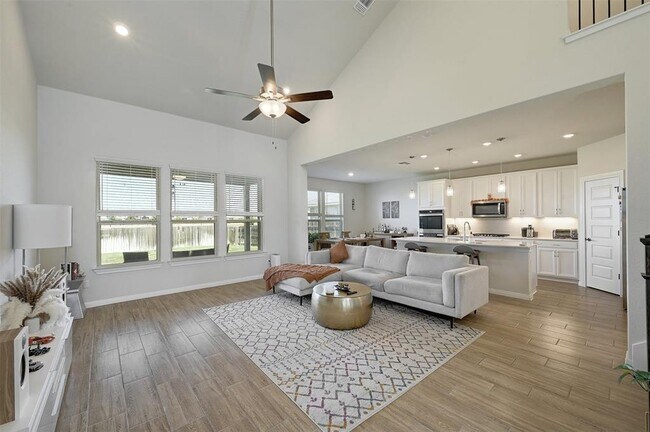 Building Photo - 6603 Wolf Pack Dr