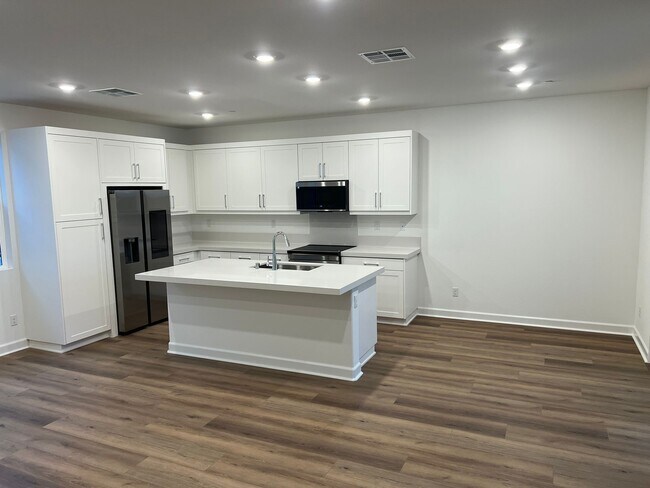 Cocina y comedor - 438 Caliper Way