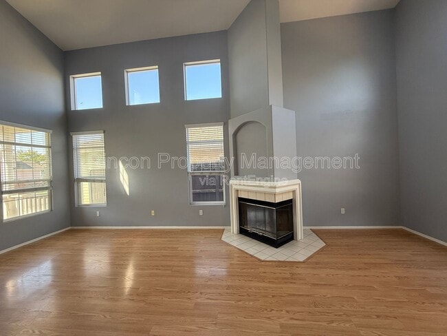 Foto del edificio - 4729 Ellington St