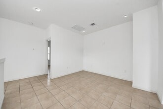 Building Photo - 4303 Oak Ridge Dr Building Photo - 4303 Oak Ridge Dr