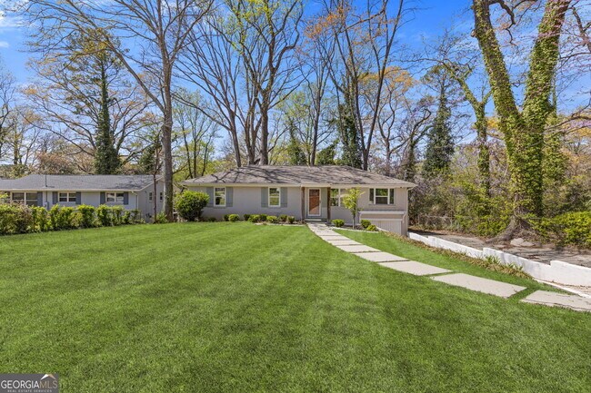 Foto del edificio - 2779 Horse Shoe Dr